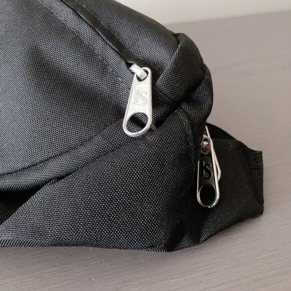 JanSport, Fifth Ave Fanny Pack, 2.5L NWT - Picture 7 of 14